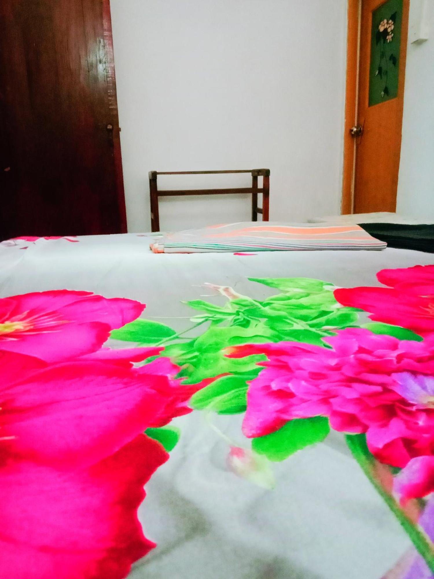 Sandaru Surffing Inn Weligama Pokoj fotografie